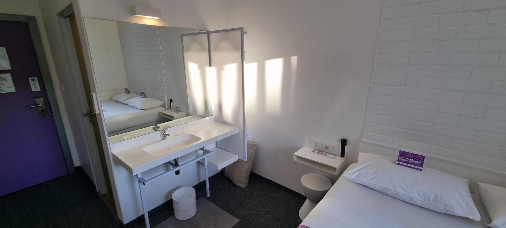 Check Inn Hotel Cape Town Bagian luar foto