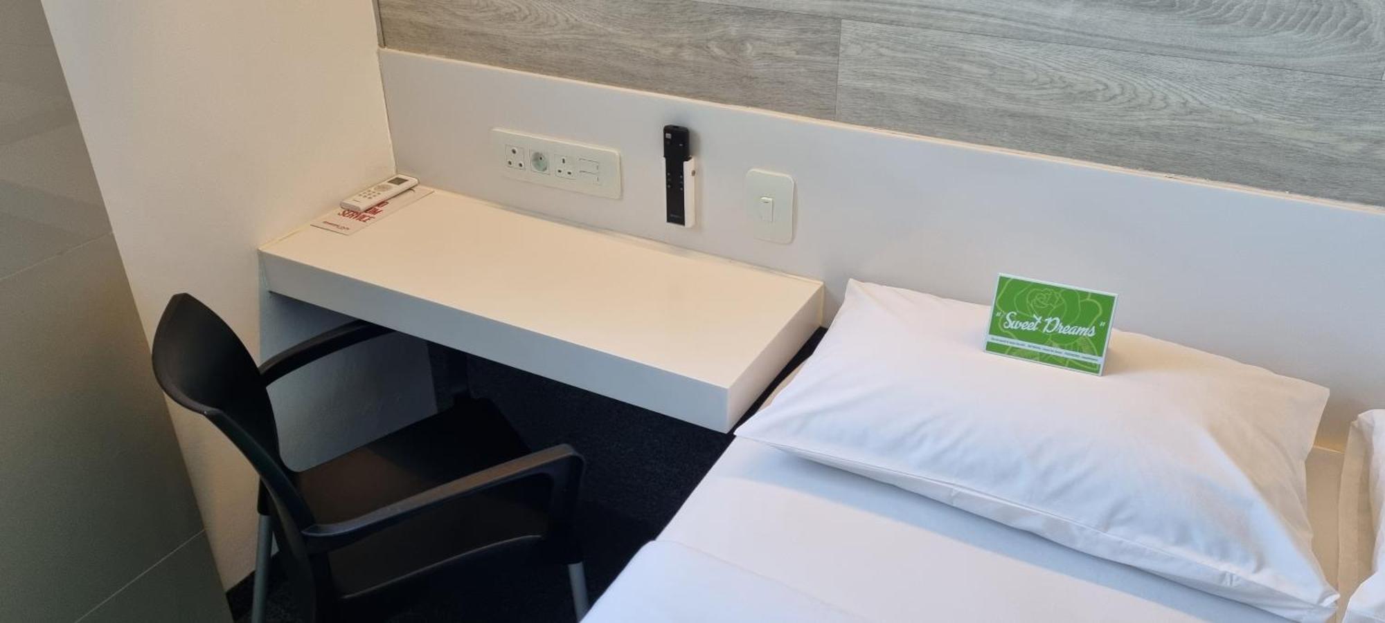 Check Inn Hotel Cape Town Bagian luar foto