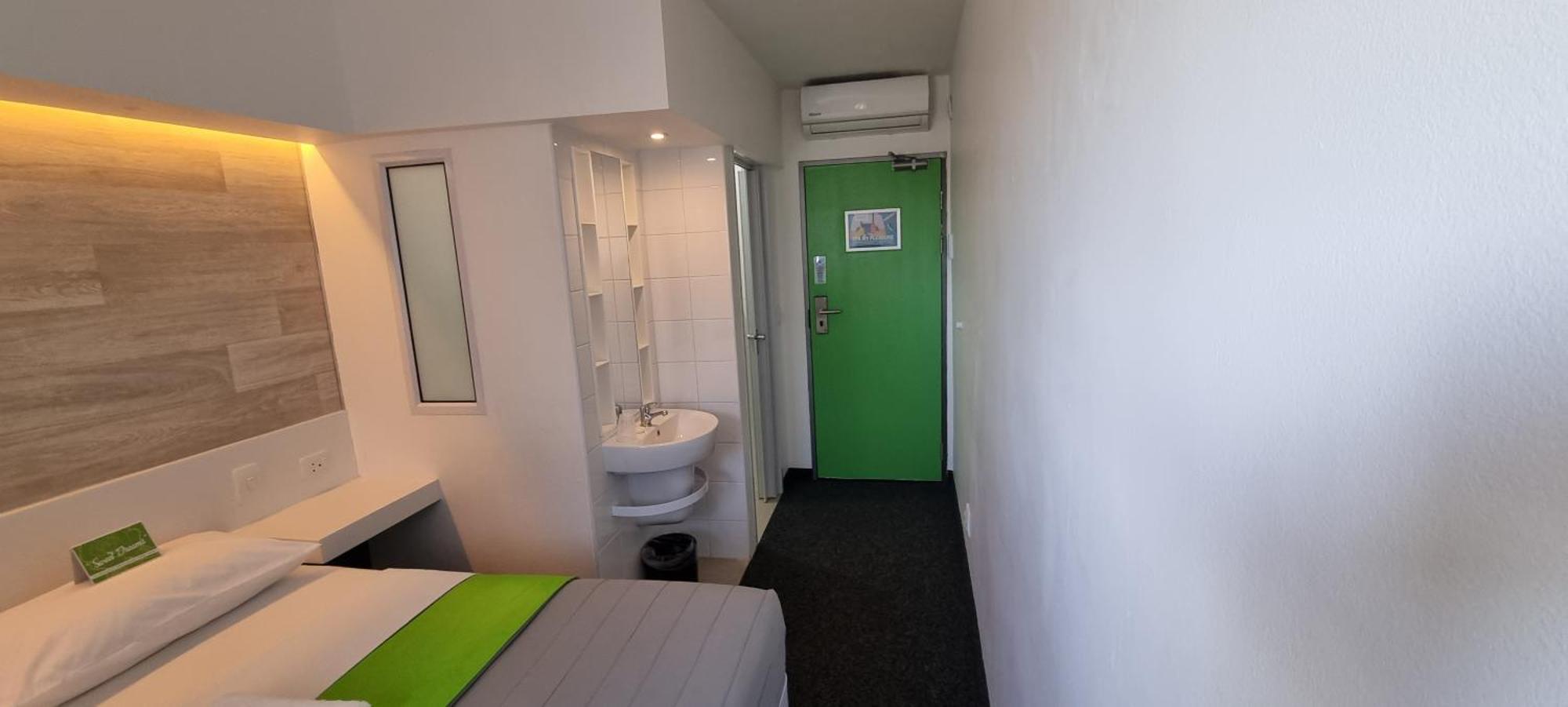 Check Inn Hotel Cape Town Bagian luar foto